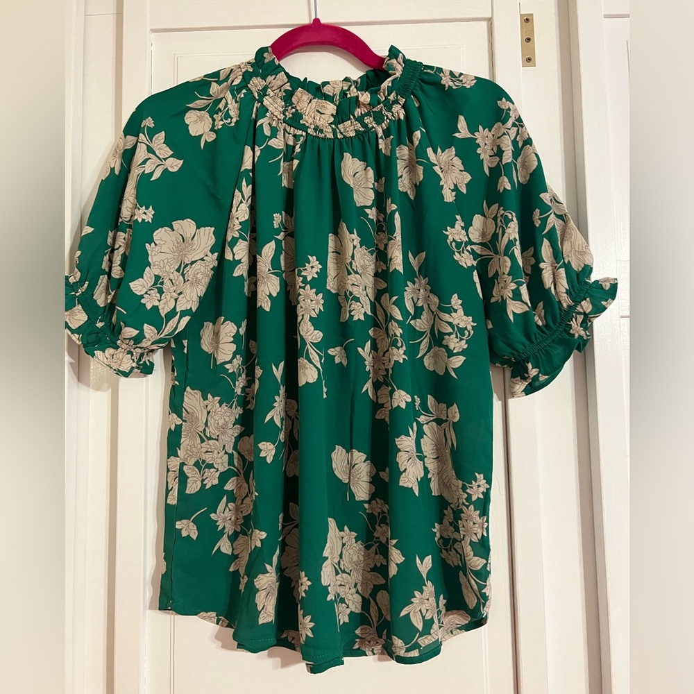 Green floral blouse sizeS